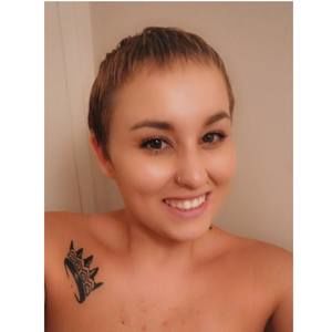 Meet your Posher, Candace